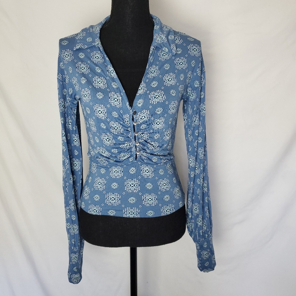 Free People Blue V-Neck Long Sleeve Crop Top
